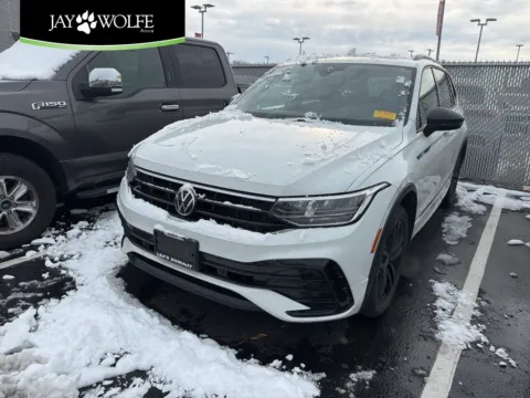 White 2022 Volkswagen Tiguan SE R-Line Black for sale in Kansas City, MO