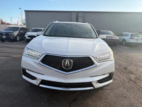 Photos of 2020 Acura MDX w/Technology Pkg for sale in Kansas City, MO at Jay Wolfe Acura