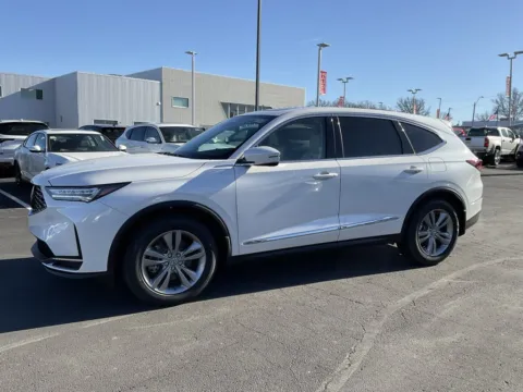 More photos of 2026 Acura MDX at Jay Wolfe Acura, MO