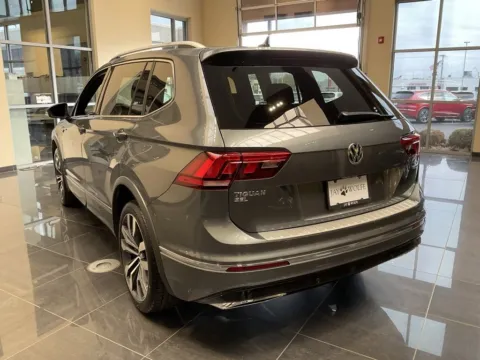 More photos of 2021 Volkswagen Tiguan SEL Premium R-Line at Jay Wolfe Acura, MO