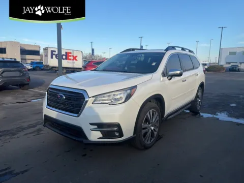 White 2022 Subaru Ascent Touring for sale in Kansas City, MO