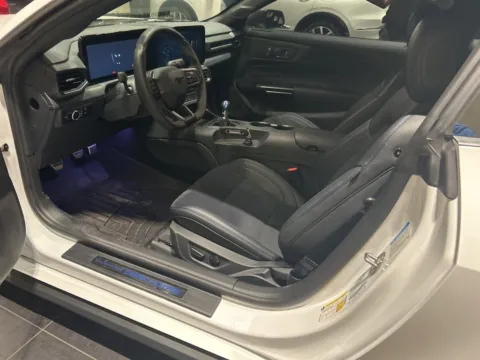 More photos of 2025 Ford Mustang Dark Horse at Jay Wolfe Acura, MO