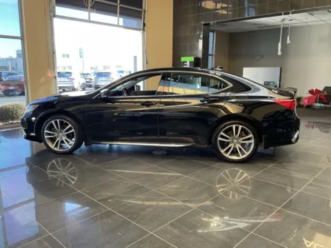 More photos of 2019 Acura TLX w/Advance Pkg at Jay Wolfe Acura, MO