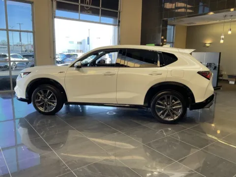More photos of 2025 Acura ADX w/A-Spec Package at Jay Wolfe Acura, MO