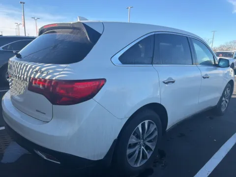 More photos of 2016 Acura MDX w/Tech at Jay Wolfe Acura, MO