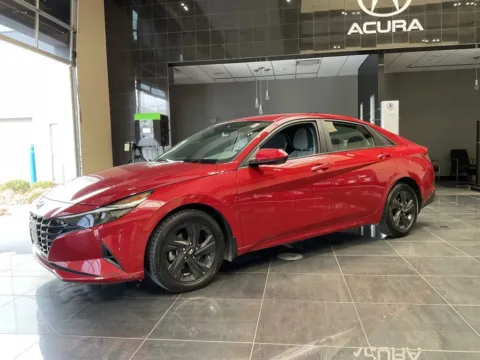 More photos of 2022 Hyundai Elantra SEL at Jay Wolfe Acura, MO