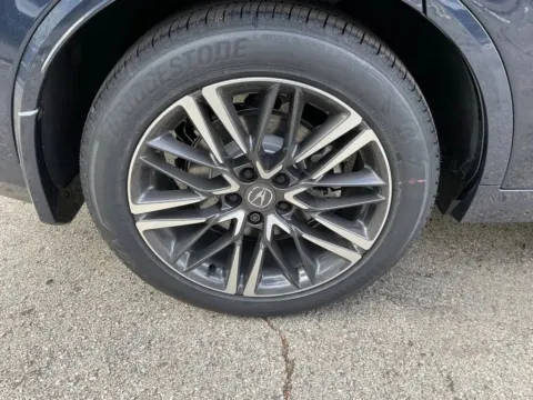 More photos of 2026 Acura MDX w/Advance Package at Jay Wolfe Acura, MO