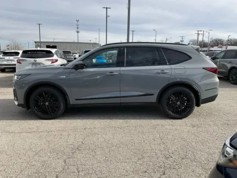 More photos of 2026 Acura MDX w/A-Spec Advance Package at Jay Wolfe Acura, MO