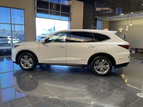 More photos of 2023 Acura MDX 3.5L at Jay Wolfe Acura, MO