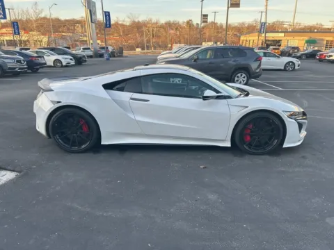More photos of 2017 Acura NSX at Jay Wolfe Acura, MO