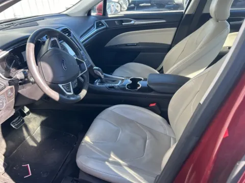 More photos of 2016 Ford Fusion Titanium at Jay Wolfe Acura, MO