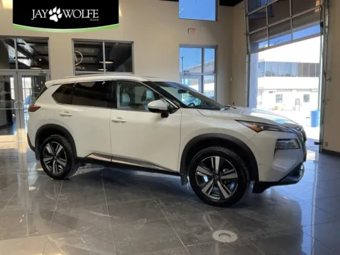 White 2023 Nissan Rogue SL for sale in Kansas City, MO