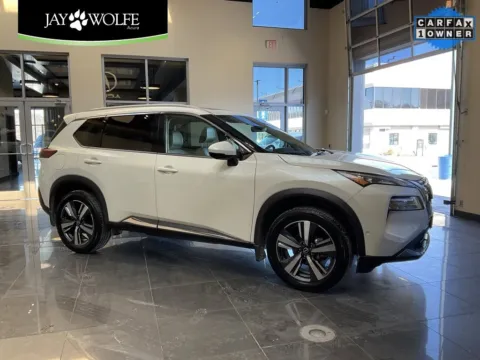 White 2023 Nissan Rogue SL for sale in Kansas City, MO