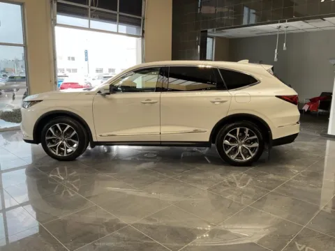More photos of 2023 Acura MDX w/Technology Package at Jay Wolfe Acura, MO