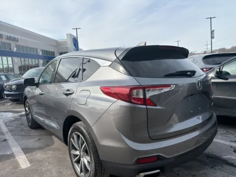 More photos of 2023 Acura RDX w/Technology Package at Jay Wolfe Acura, MO