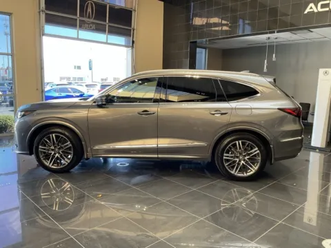 More photos of 2025 Acura MDX w/Advance Package at Jay Wolfe Acura, MO