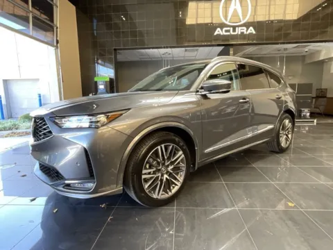 More photos of 2025 Acura MDX w/Advance Package at Jay Wolfe Acura, MO