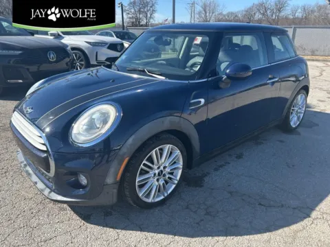 Blue 2015 MINI Cooper Hardtop for sale in Kansas City, MO