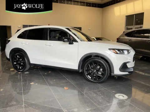 White 2023 Honda HR-V Sport for sale in Kansas City, MO