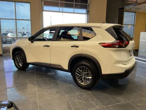 More photos of 2024 Nissan Rogue S at Jay Wolfe Acura, MO