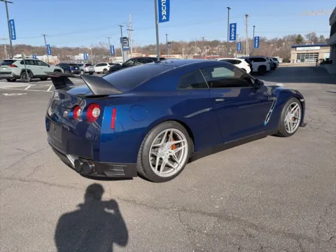 More photos of 2014 Nissan GT-R Premium at Jay Wolfe Acura, MO