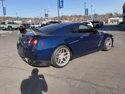 More photos of 2014 Nissan GT-R Premium at Jay Wolfe Acura, MO