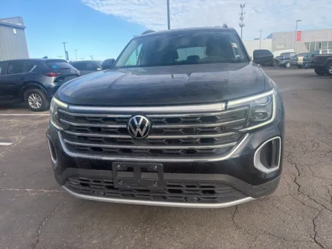 Photos of 2025 Volkswagen Atlas 2.0T SE w/Technology for sale in Kansas City, MO at Jay Wolfe Acura