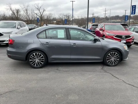 More photos of 2015 Volkswagen Jetta Sedan 1.8T Sport at Jay Wolfe Acura, MO