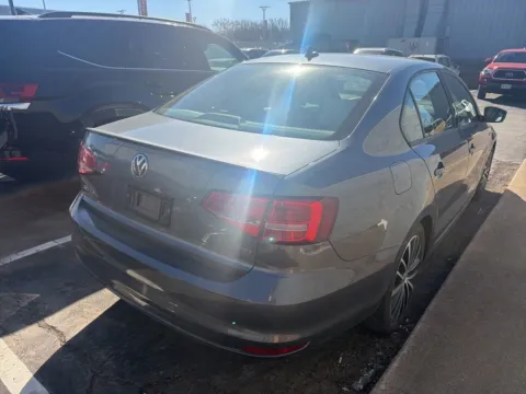 More photos of 2015 Volkswagen Jetta Sedan 1.8T Sport at Jay Wolfe Acura, MO