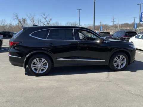 More photos of 2023 Acura MDX 3.5L at Jay Wolfe Acura, MO