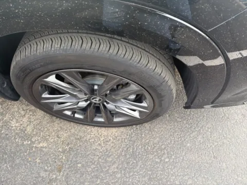 More photos of 2025 Acura ADX w/A-Spec Package at Jay Wolfe Acura, MO