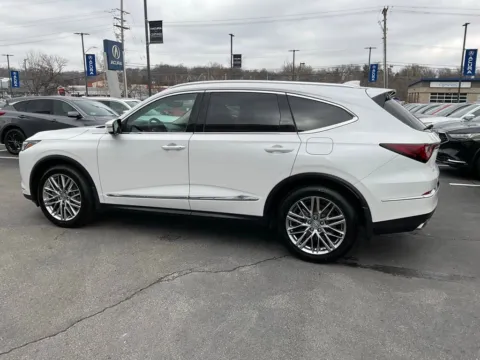 More photos of 2023 Acura MDX w/Advance Package at Jay Wolfe Acura, MO