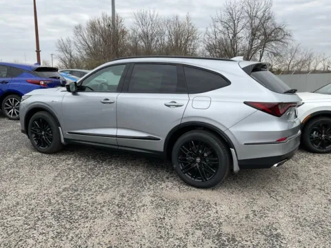 More photos of 2026 Acura MDX w/A-Spec Advance Package at Jay Wolfe Acura, MO
