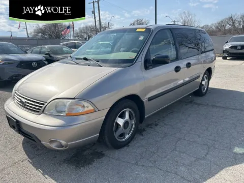 Gold 2002 Ford Windstar Wagon LX for sale in Kansas City, MO