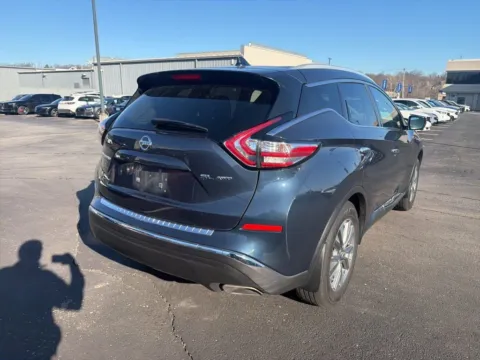 More photos of 2018 Nissan Murano SL at Jay Wolfe Acura, MO
