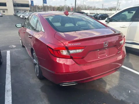 More photos of 2018 Honda Accord Sedan Touring 1.5T at Jay Wolfe Acura, MO