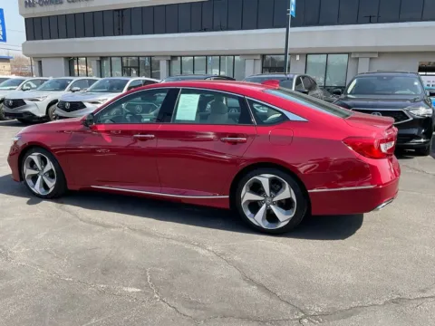 More photos of 2018 Honda Accord Sedan Touring 1.5T at Jay Wolfe Acura, MO