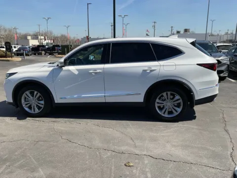 More photos of 2026 Acura MDX at Jay Wolfe Acura, MO