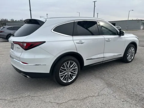 More photos of 2024 Acura MDX w/Advance Package at Jay Wolfe Acura, MO