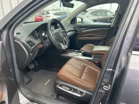 More photos of 2020 Acura MDX w/Advance Pkg at Jay Wolfe Acura, MO