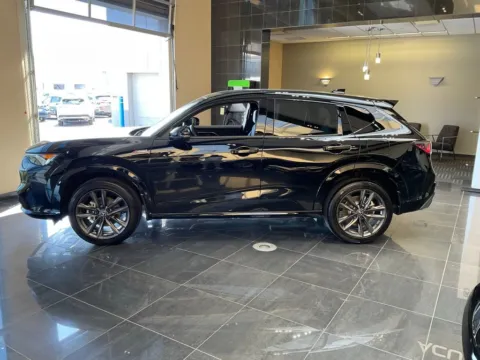 More photos of 2025 Acura ADX w/A-Spec Package at Jay Wolfe Acura, MO