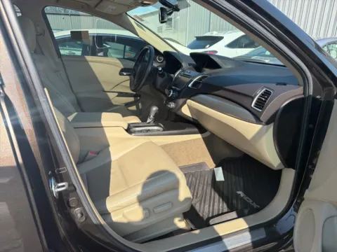 More photos of 2018 Acura RDX w/Technology Pkg at Jay Wolfe Acura, MO