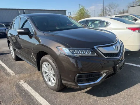 Photos of 2018 Acura RDX w/Technology Pkg for sale in Kansas City, MO at Jay Wolfe Acura