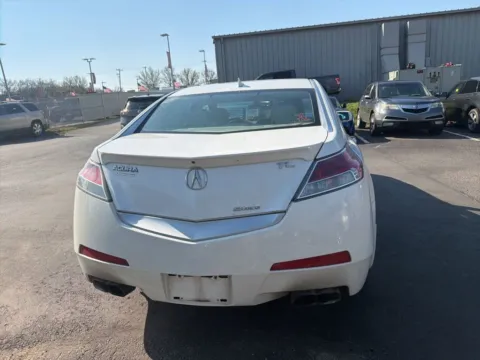 More photos of 2010 Acura TL SH-AWD at Jay Wolfe Acura, MO