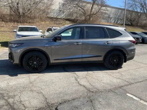 More photos of 2026 Acura MDX w/A-Spec Advance Package at Jay Wolfe Acura, MO
