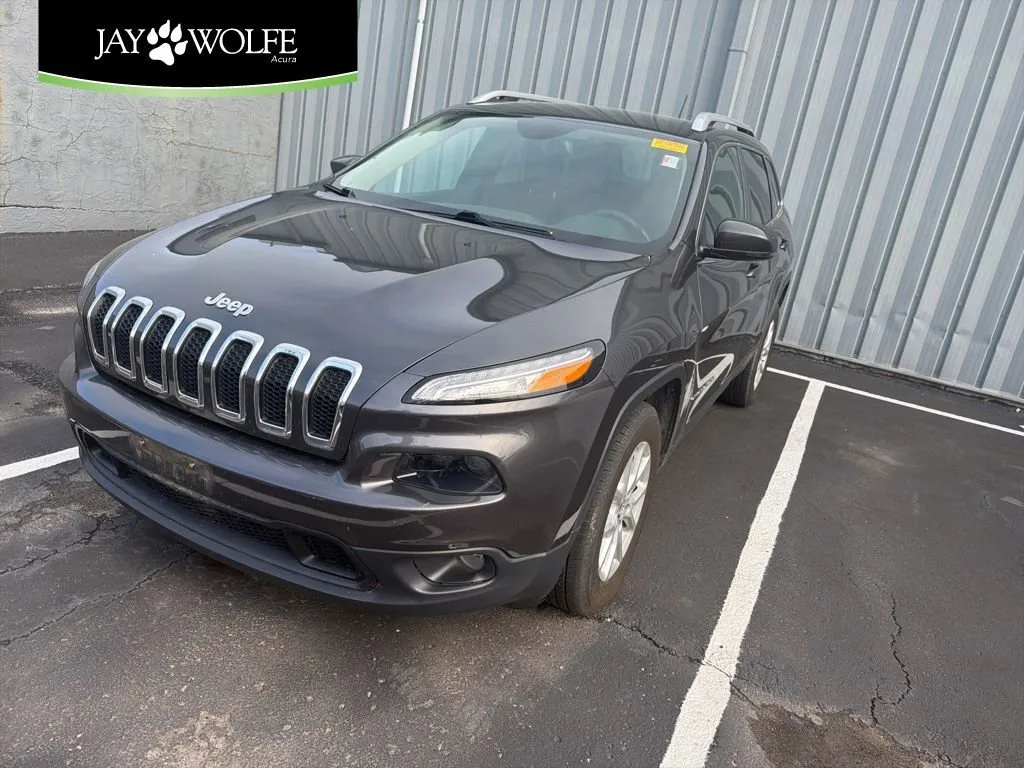 Gray 2015 Jeep Cherokee Latitude for sale in Kansas City, MO