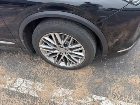 More photos of 2023 Acura MDX w/Advance Package at Jay Wolfe Acura, MO