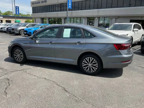 More photos of 2020 Volkswagen Jetta 1.4T SE at Jay Wolfe Acura, MO
