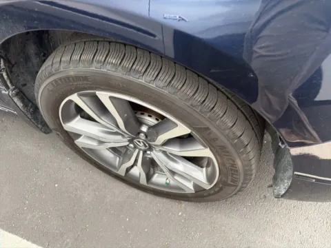 More photos of 2019 Acura MDX w/Advance Pkg at Jay Wolfe Acura, MO