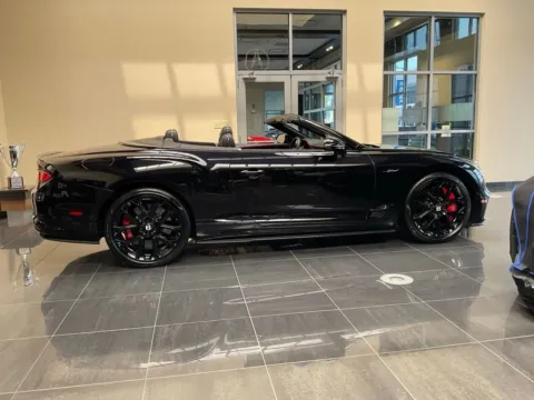 More photos of 2023 Bentley Continental Speed at Jay Wolfe Acura, MO